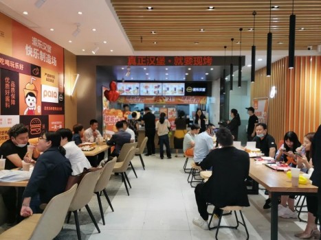 二十年新出发：派乐汉堡完成产品+品牌全面升级，新门店业绩屡创新高
