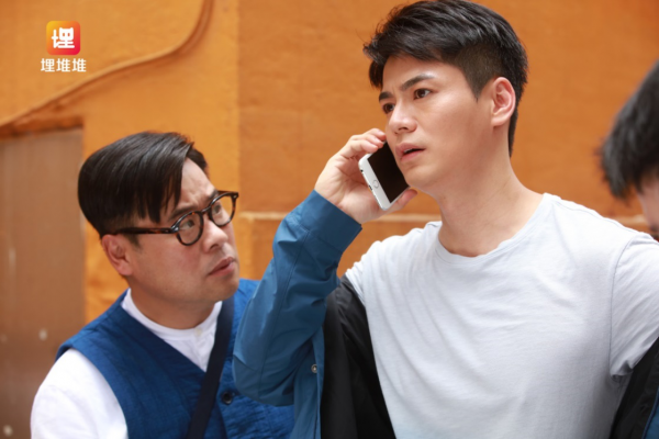 《木棘证人》开播上8分，TVB金牌绿叶韦家雄受访曝拍摄内幕