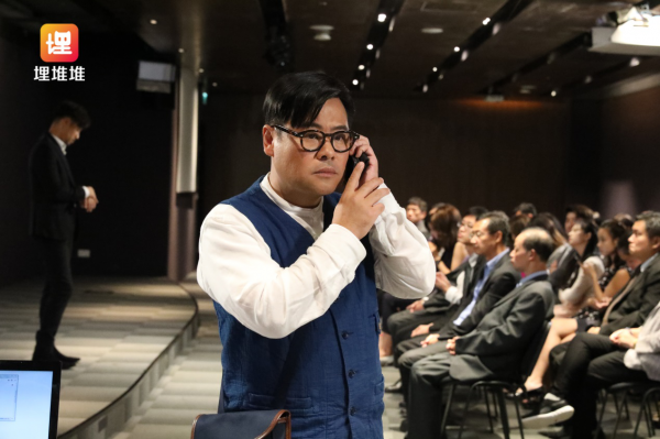 《木棘证人》开播上8分，TVB金牌绿叶韦家雄受访曝拍摄内幕