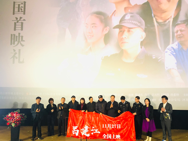 暖心归来！“老吕叨叨”首现大银幕