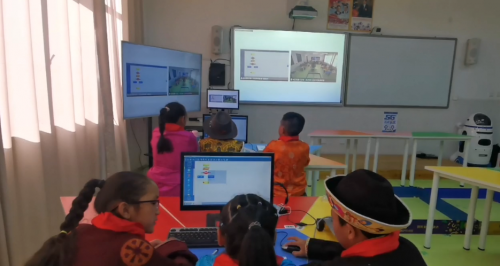 鸿合助力西藏林芝市第一小学与深圳市南山区香山里小学共享优质教育资源！