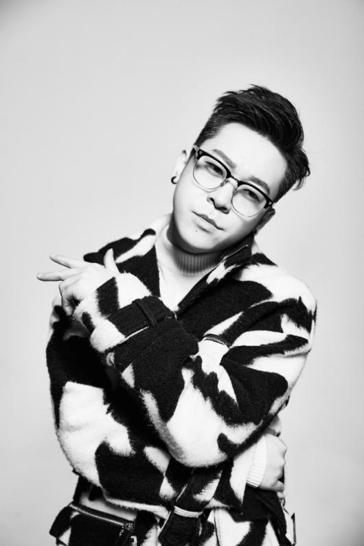 丁少华加入血色公会首秀引爆全场！一开嗓直播间氛围瞬间拉满！