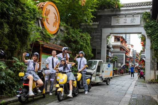 小雪节气后更冷？爱玛暖冬行动正式开启！