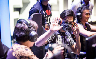 他出道20年，头号迷弟是林俊杰，至今仍然一呼百应