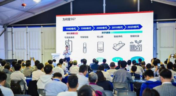 11月16日,中国电子元器件厂商集体亮相第96届中国电子展