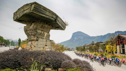 第十届环梵净山公路自行车赛即将开赛：带你一路畅游印江风光