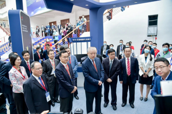 梅州互联网发展成果及优秀企业亮相2020第二届梅州互联网大会行业主题展区