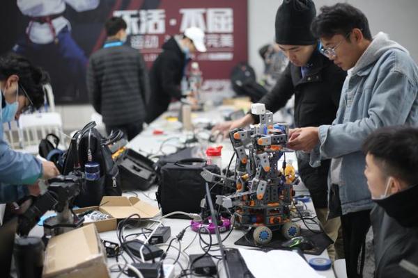 中国机器人大赛青岛开赛