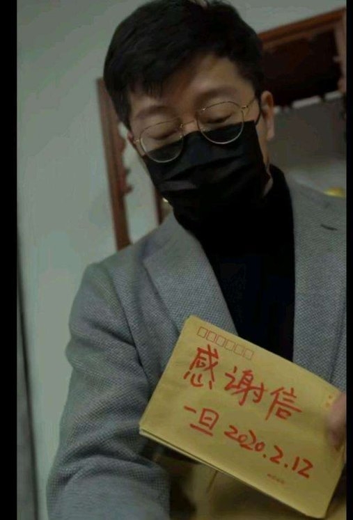 离开了马小策的朱一旦倍感孤独，不过！今天他俩又同框了！