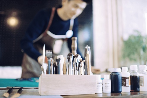 匠心引领革新 包拯工作室深耕奢侈品养护行业