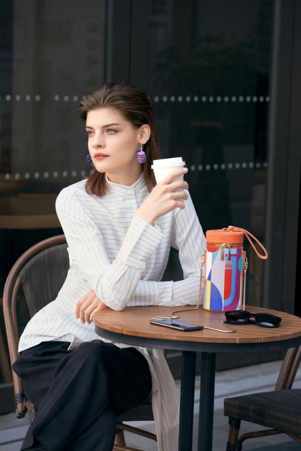 联名LV设计师：usmile如何玩转产品美学？