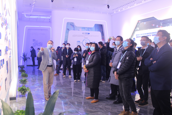  华录集团副总经理张继军 出席全国工业APP和信息消费大赛