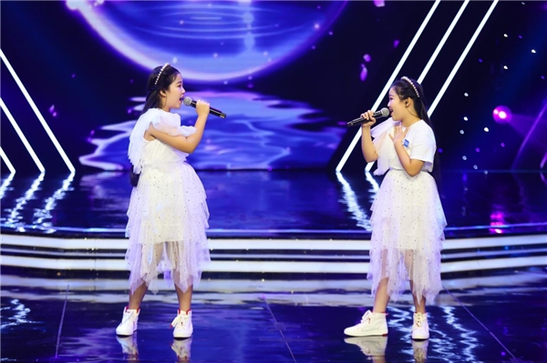 《新声有范》小学员翻唱张杰、张碧晨《只要平凡》感动酷狗网友