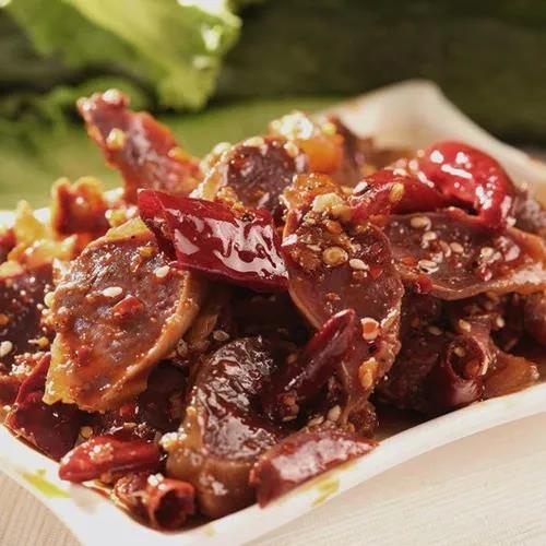 冬天终于来啦！锅圈食汇麻辣鸭胗花敲适合和好友一起享受火锅美味