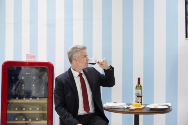 冰箱界的“颜值担当”HCK哈士奇登陆2020广州设计周