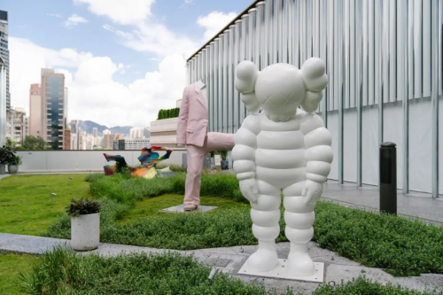  郑志刚凭什么登顶 ArtReview 榜单全球第一收藏家