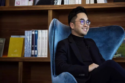  郑志刚凭什么登顶 ArtReview 榜单全球第一收藏家