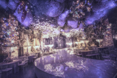 杨紫携手韩国艺匠亮相格乐利雅杭州新店「天空之城」，引领高端时尚秀