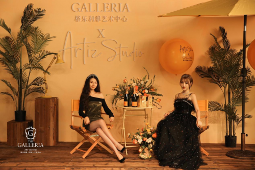 杨紫携手韩国艺匠亮相格乐利雅杭州新店「天空之城」，引领高端时尚秀