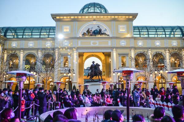 ISING！国际歌唱家迎新音乐会唱响创意米兰时尚生活广场