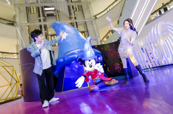 长沙 IFS 与迪士尼共同点亮 幻“乐”奇境