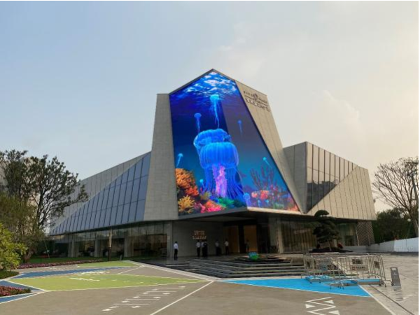  裸眼3D+720°CAVE影院+条形天幕，艾比森又一经典案例！