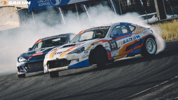 赛轮轮胎飘移车队斩获SMA飘移三剑客三车追走冠军