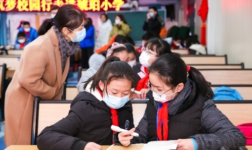  带上科技与公益，阿尔法蛋词典笔走进合肥市琥珀小学