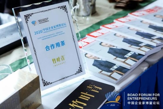 比肩茅台、华为,品牌实力榜三连冠,竹叶青为何成为春节热销爆款?
