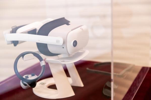 爱奇艺奇遇VR推出国内首个计算机视觉头手6DoF VR交互技术