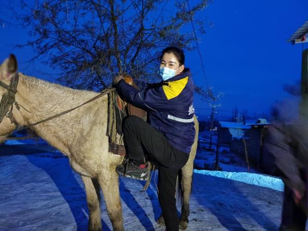 骑马踏雪 送货到家 德邦快递持续推进“快递进村”服务
