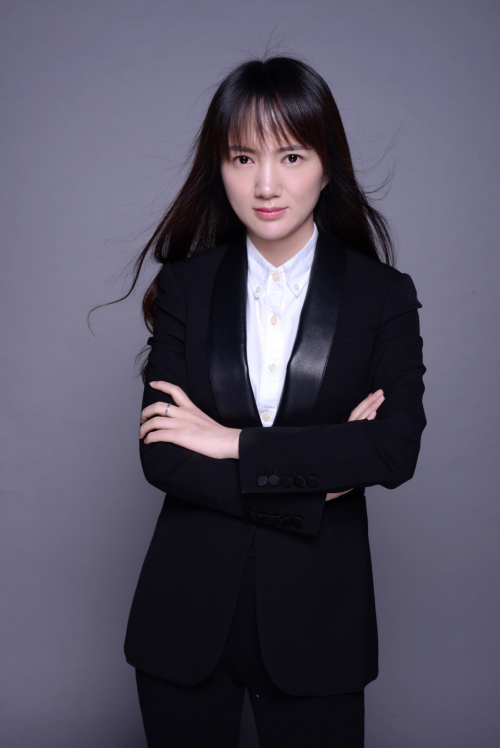 为和平精英豪掷千万，LGD潘婕的电竞俱乐部运营之道