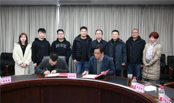 重庆广电集团（总台）与人人视频签订战略合作框架协议 携手开拓视频流媒体产业 