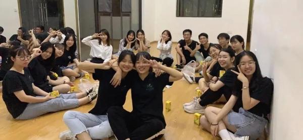 【2021年度哈文人物】品求正，行求实——王子丽