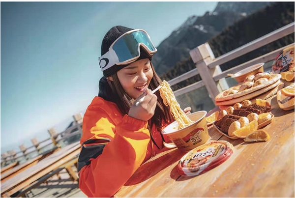 就地过年的味道，都在这句“新年康是福”里