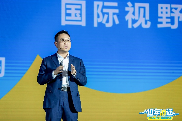 51Talk第一款硬件产品受关注：输入+输出英语学习闭环保障启蒙效果