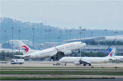 China Eastern Airlines enters the summer and fall flight season on March 28 and operates the average daily volume of domestic flights exceeding 2,800.