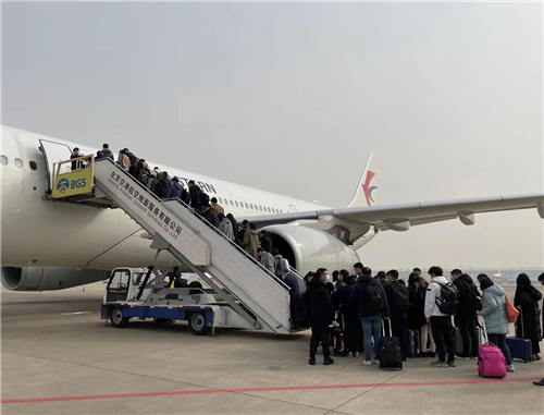 China Eastern Airlines enters the summer and fall flight season on March 28 and operates the average daily volume of domestic flights exceeding 2,800.