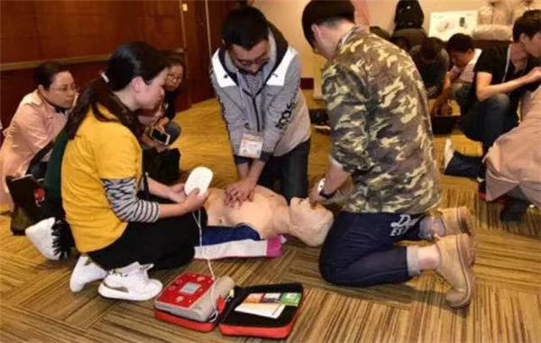 “AED”普及任重道远 奥力来中国守护国人健康