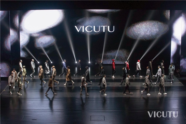 VICUTU 2021AW新品首秀 演绎大自然的光影故事