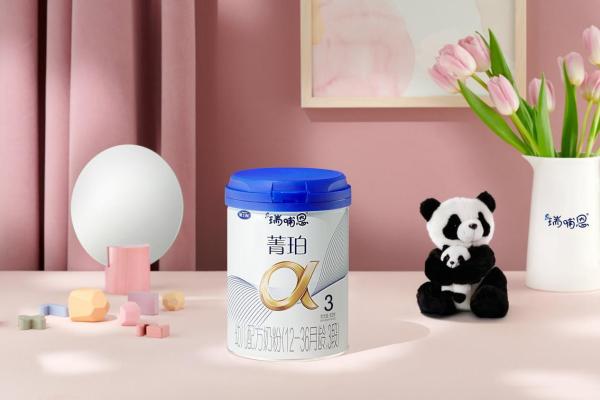 春季宝宝发育关键期，家长要了解什么牌子的奶粉最接近母乳