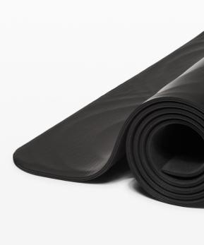 lululemon推出全新Take Form瑜伽垫