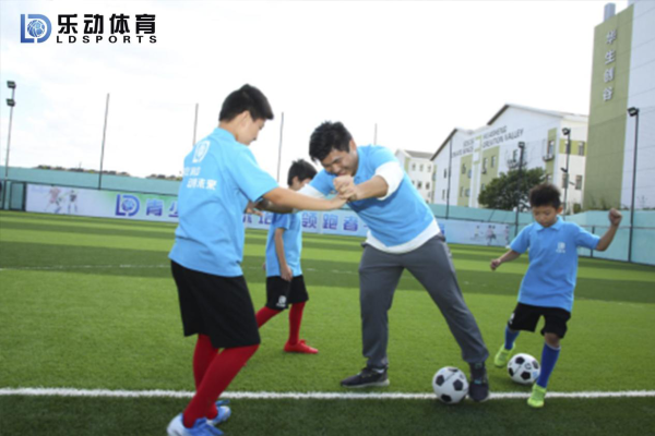 以亲子课堂博得阵阵好评的乐动体育是这么做的