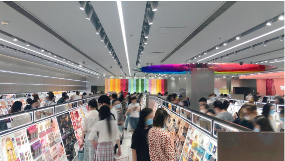 美妆集合店玩出“新花样”，调色师入驻饿了么上线百家门店