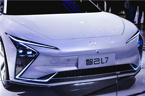 车灯科技 开启未来 华域视觉携车灯硬核科技重磅亮相2021上海国际车展