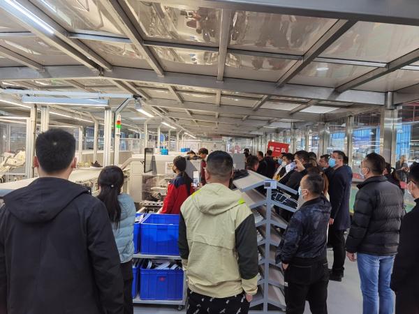 足力健老人鞋开启招商加盟模式 老龄产品市场有大商机