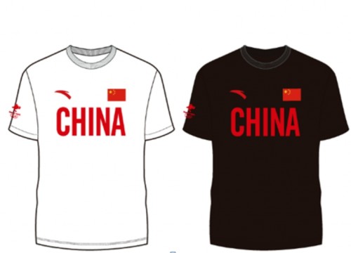 王一博携安踏，照亮中国红！