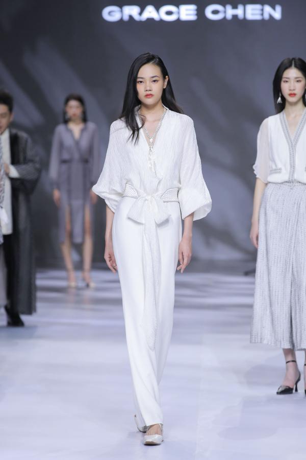 中国文化年开启GRACE CHEN 2021 SS中国风雅•琴系列发布