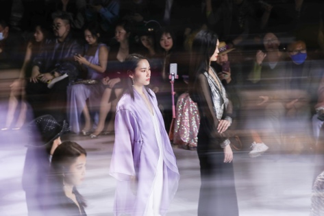 中国文化年开启GRACE CHEN 2021 SS中国风雅•琴系列发布