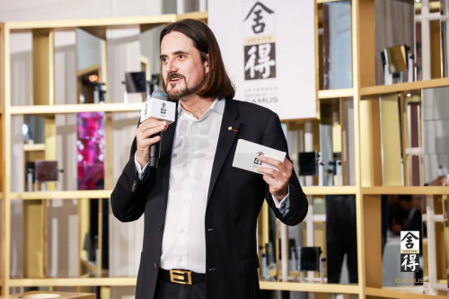 提振品牌影响力，舍得酒业联手法国卡慕布局产品与渠道